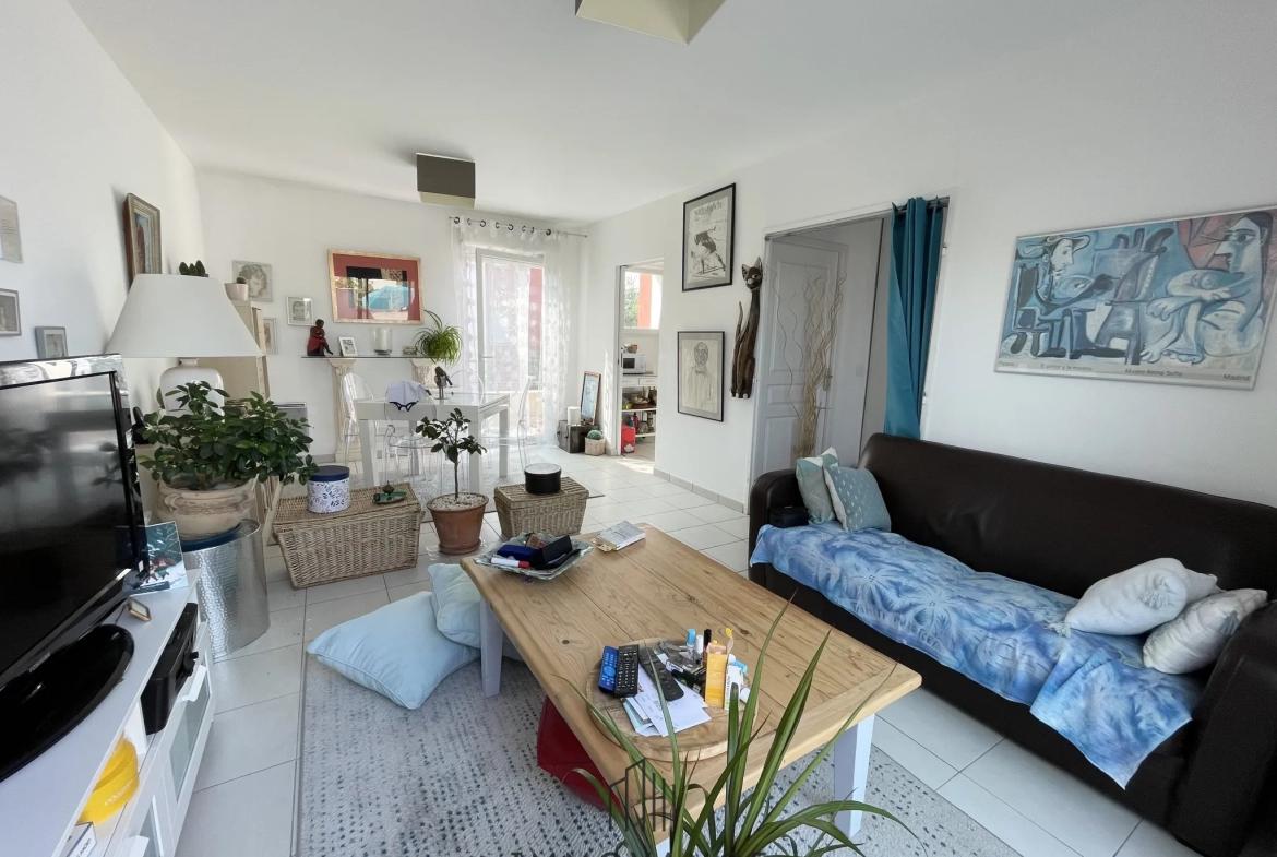 JACOU - APPARTEMENT T3 AVEC TERRASSES ET DOUBLE PARKING 