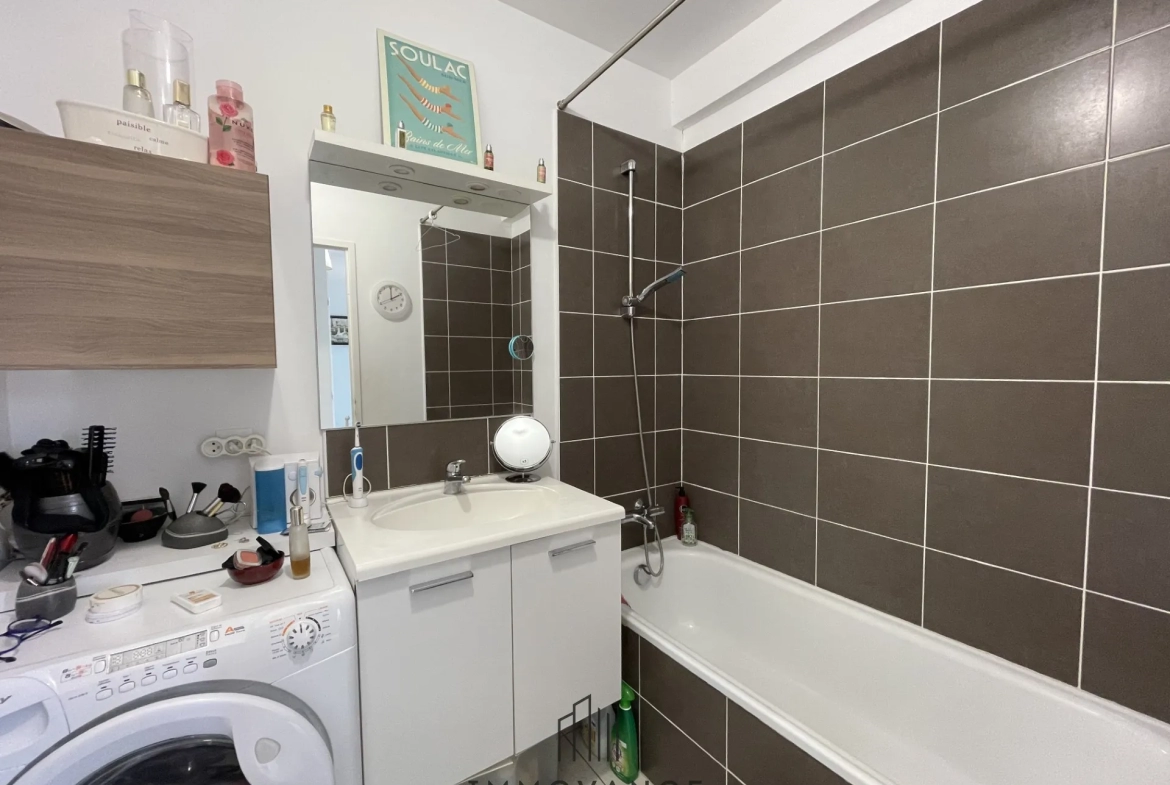 JACOU - APPARTEMENT T3 AVEC TERRASSES ET DOUBLE PARKING 