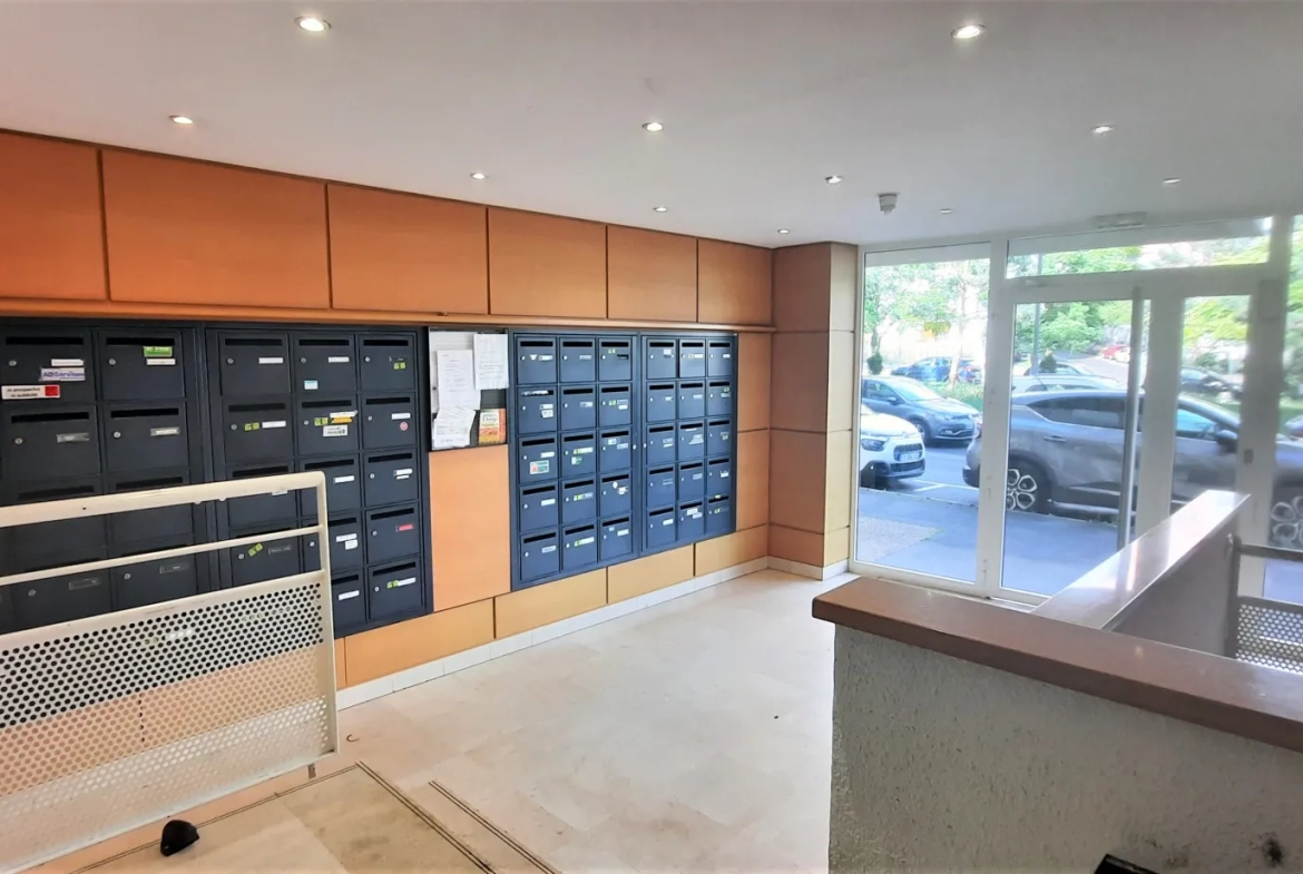 Appartement T2 à Cergy avec balcon à vendre 
