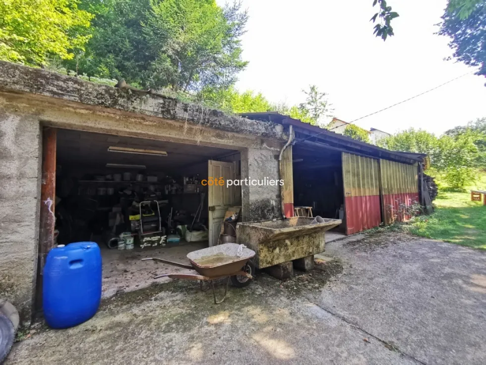 Immeuble 3 Appartements Les Ancizes Comps 