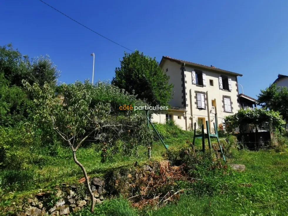 Immeuble 3 Appartements Les Ancizes Comps 