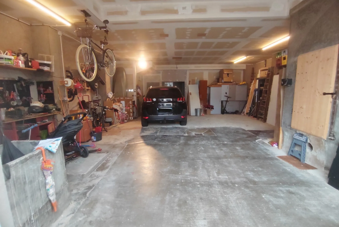 Maison de ville avec garage à Castres 