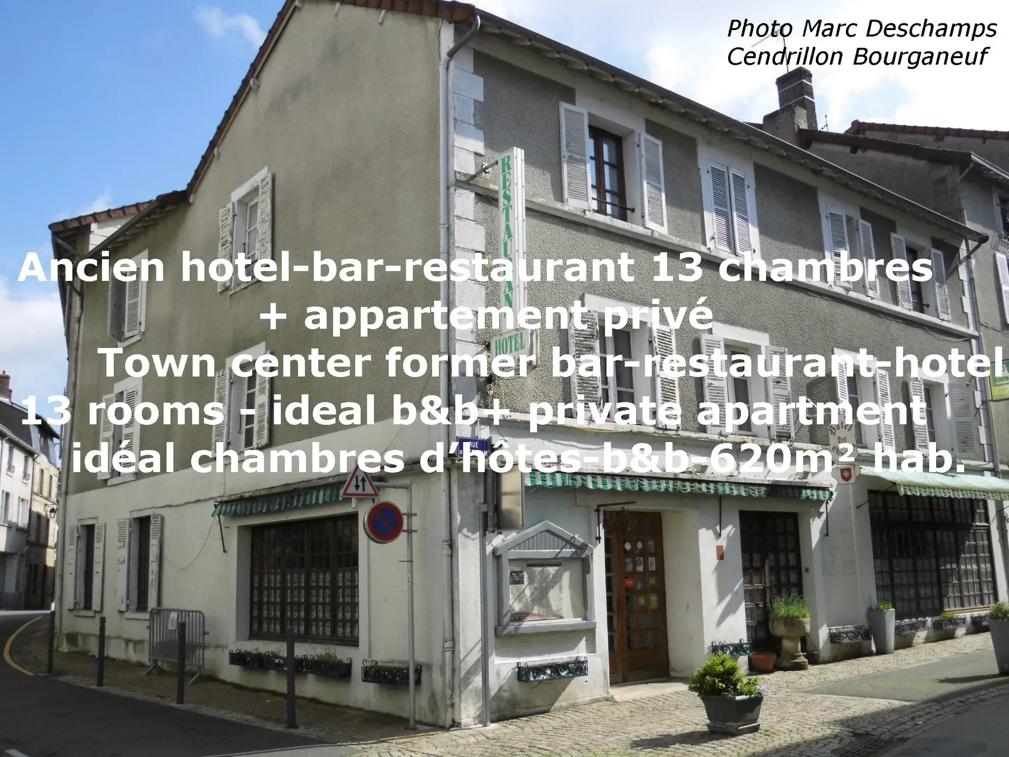 Immeuble de centre ville , hotel-bar-restaurant 13 chambres + appartement privé surface de 620m2 hab., courett 