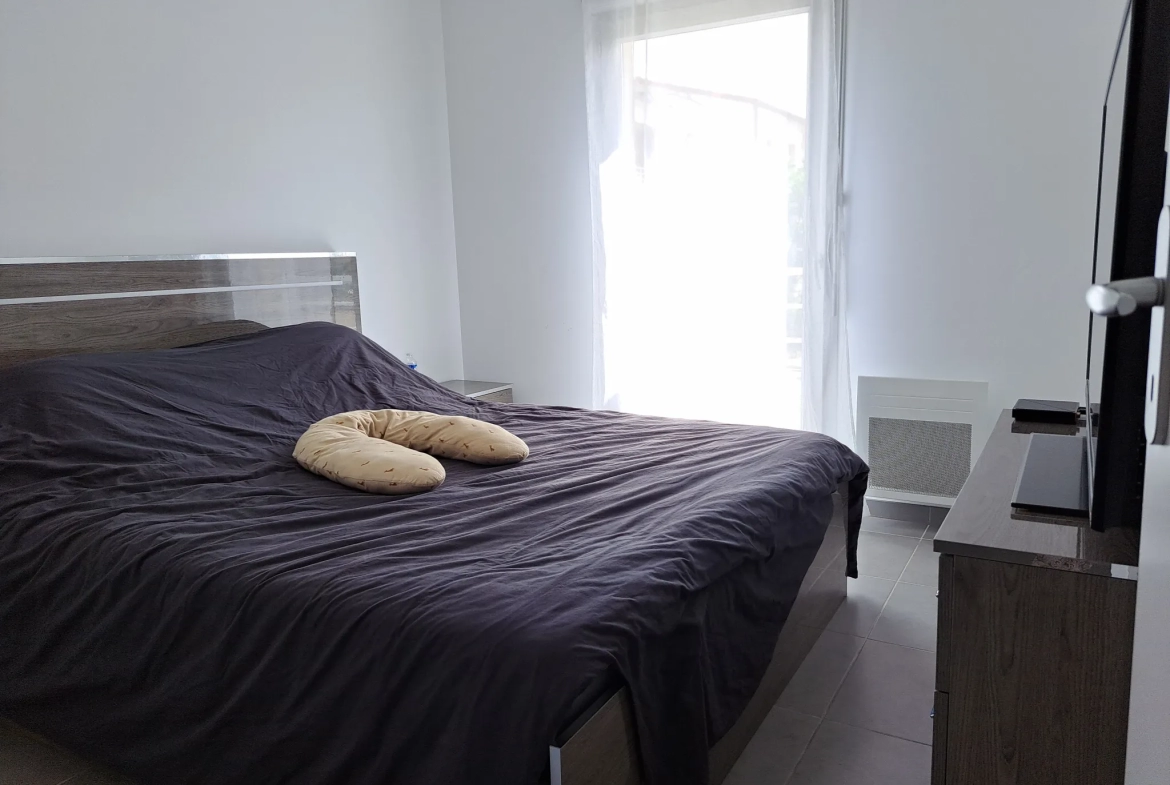 Appartement Type 3 avec Terrasse et 2 Places de Stationnement à Meyreuil 13590 
