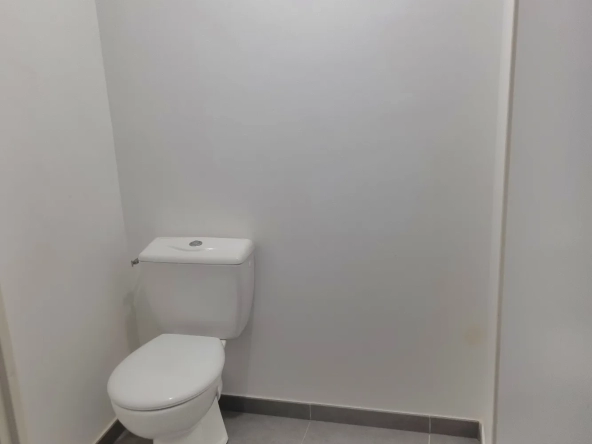 Appartement Type 3 avec Terrasse et 2 Places de Stationnement à Meyreuil 13590 
