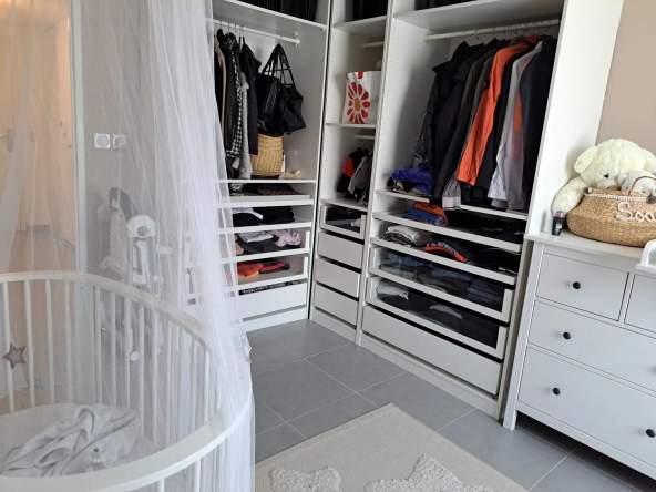 Appartement Type 3 avec Terrasse et 2 Places de Stationnement à Meyreuil 13590 