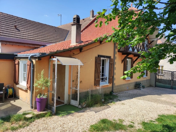 Maison à vendre à Auneau - 15 MN DE DOURDAN ET 5 MN D'AUNEAU 