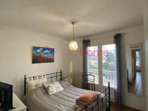 Appartement haut de villa T3 avec garage et jardin de 100 m2 à La Seyne sur Mer 