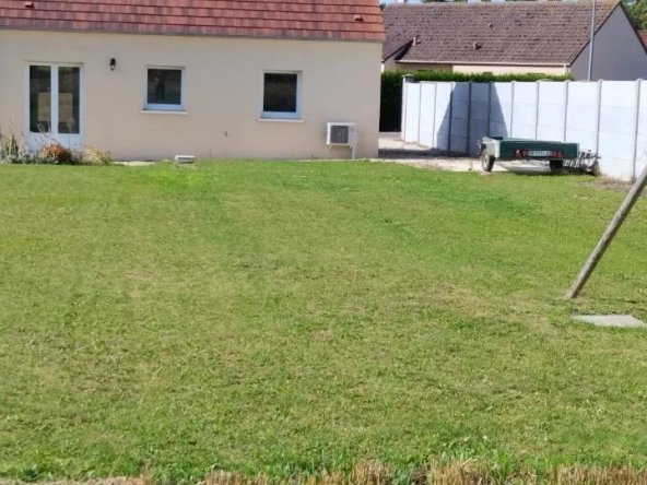 Maison de plain-pied à vendre près de Voves 