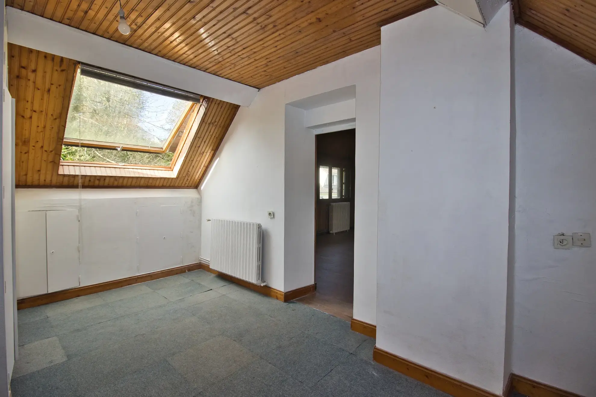 Maison pleine de potentiel à Barentin - 6 pièces avec beau potentiel 