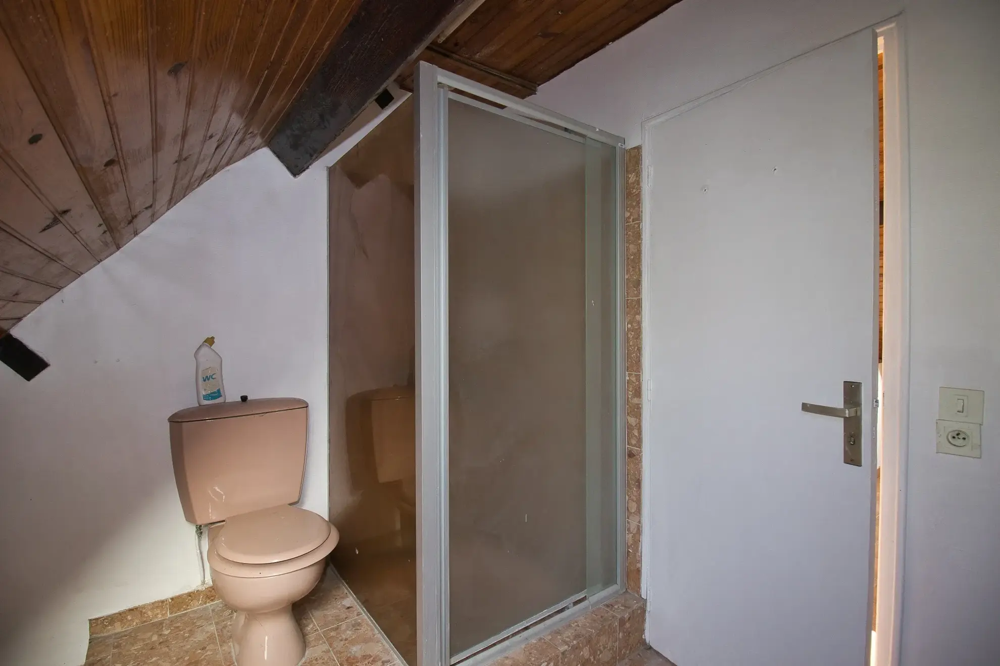 Maison pleine de potentiel à Barentin - 6 pièces avec beau potentiel 