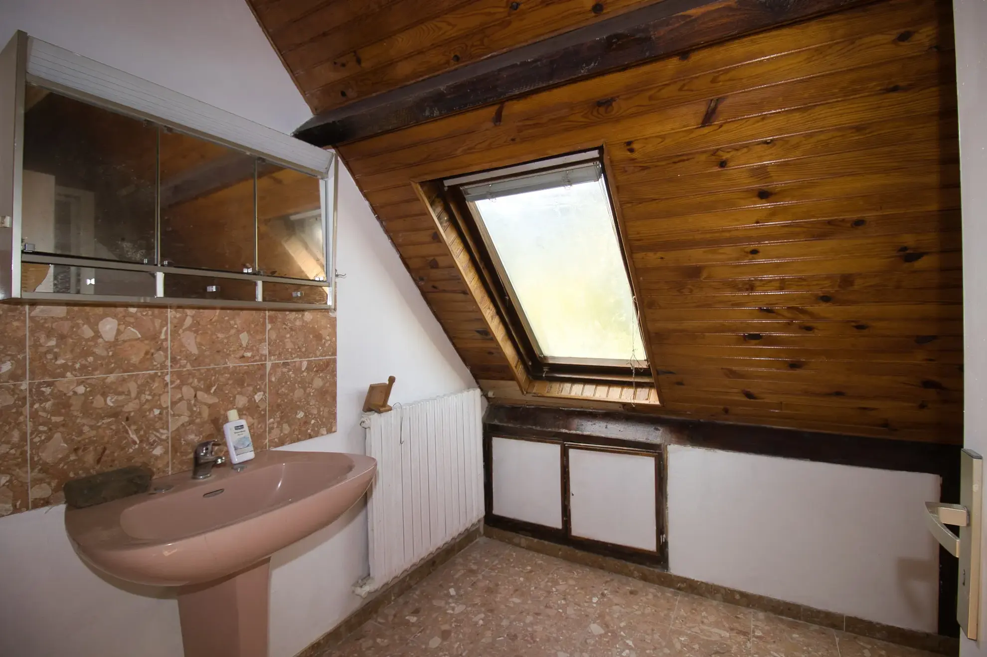 Maison pleine de potentiel à Barentin - 6 pièces avec beau potentiel 