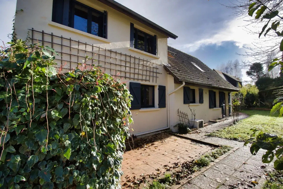 Maison pleine de potentiel à Barentin - 6 pièces avec beau potentiel 