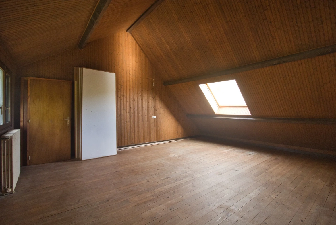 Maison pleine de potentiel à Barentin - 6 pièces avec beau potentiel 