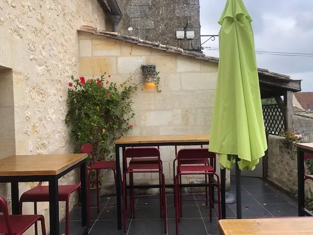 Murs commerciaux au coeur de Saint-Émilion 