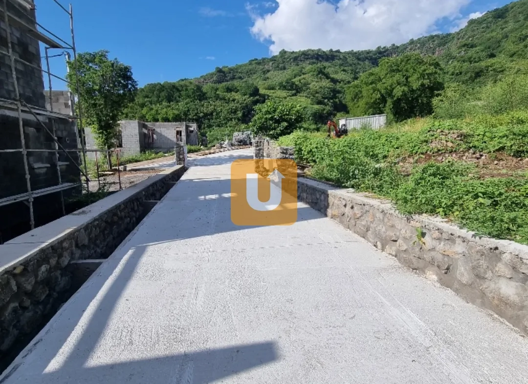 Opportunité en exclusivité : terrain de 826m2 à Savannah/Tour des Roches 
