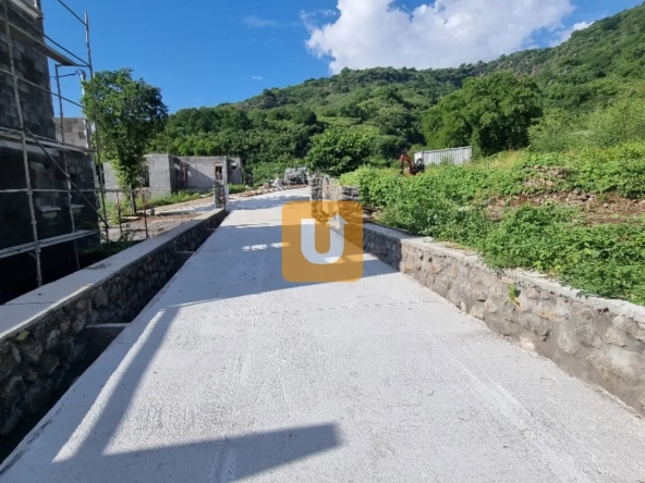 Opportunité en exclusivité : terrain de 826m2 à Savannah/Tour des Roches 