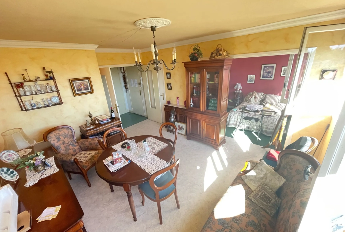 Grand appartement avec balcon à Tarbes (65) 
