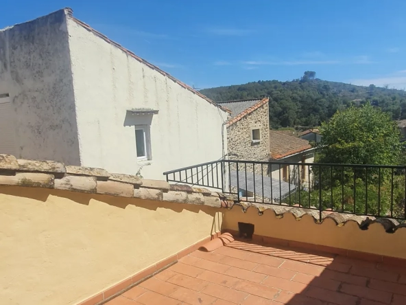 Cabrières, surperbe maison de village avec terrasses et caves 