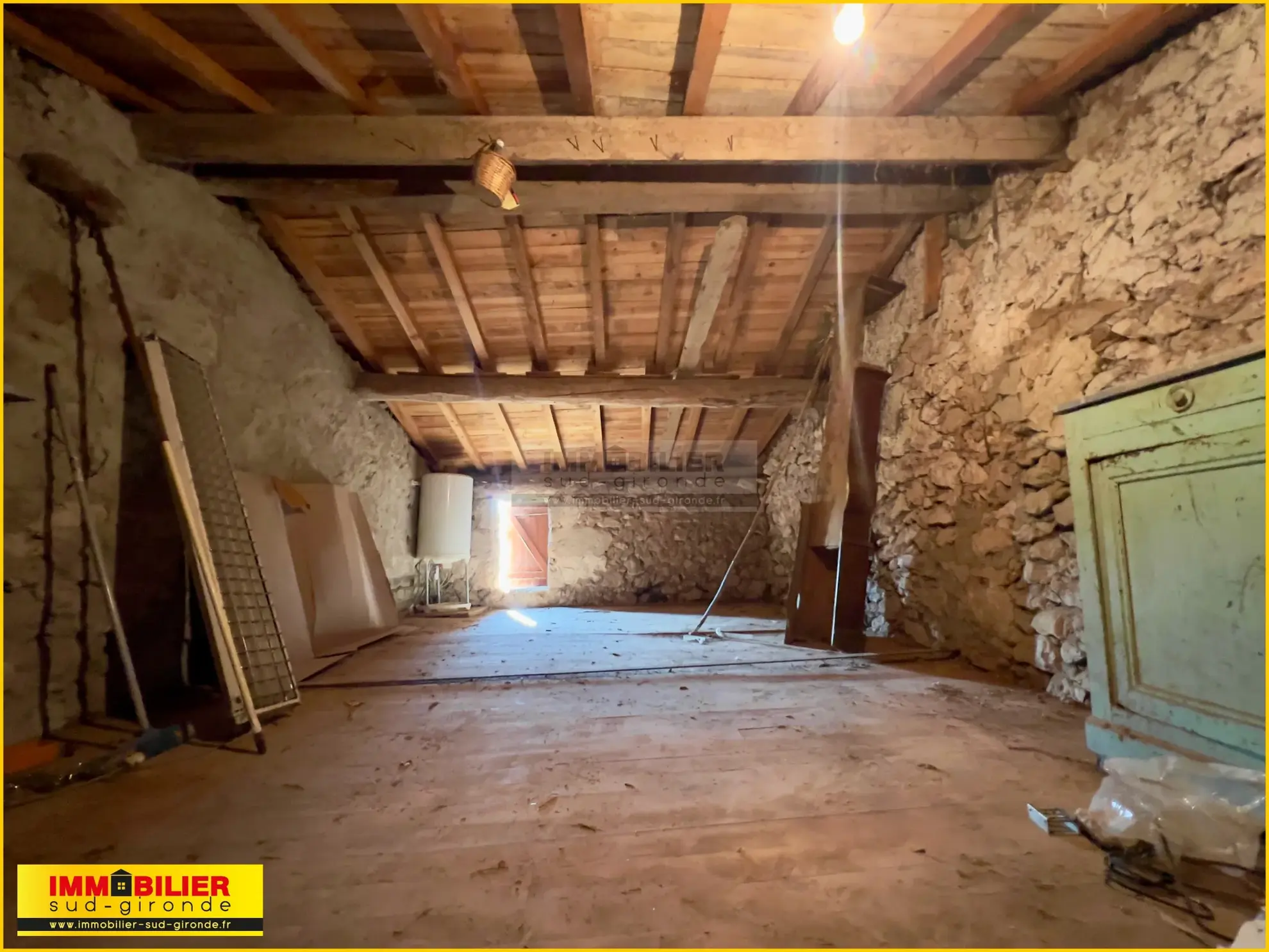 Maison en pierre à rénover à Illats 