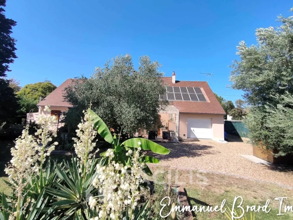 Maison familiale avec piscine à Naintré 