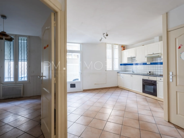 Apartment for Sale in Capelette, Marseille 10th - Type 2, 36 sqm