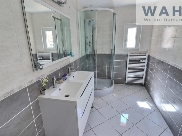 Vente appartement 2 pièces entièrement rénové à Lodève (34700) 