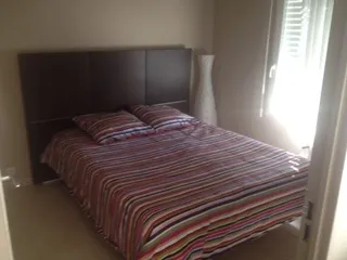 Appartement F2 à Roquebrune Sur Argens de 40 m2 avec piscine et vue dégagée sur le vignoble 