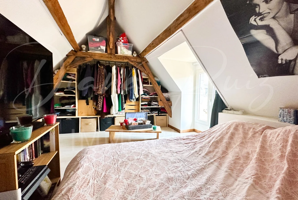 Charmante maison de bourg à Lasse - 139,900 € 