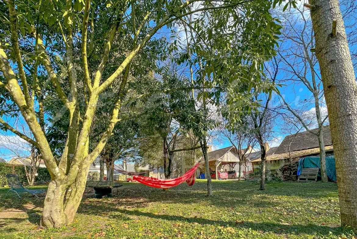 Charmante maison de bourg à Lasse - 139,900 € 