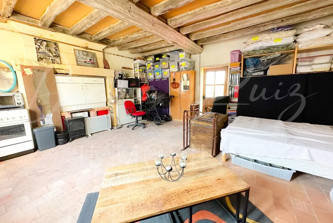 Charmante maison de bourg à Lasse - 139,900 € 