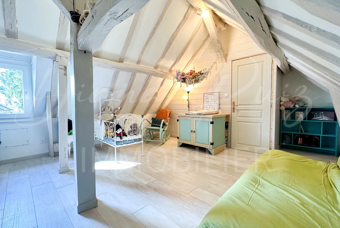 Charmante maison de bourg à Lasse - 139,900 € 
