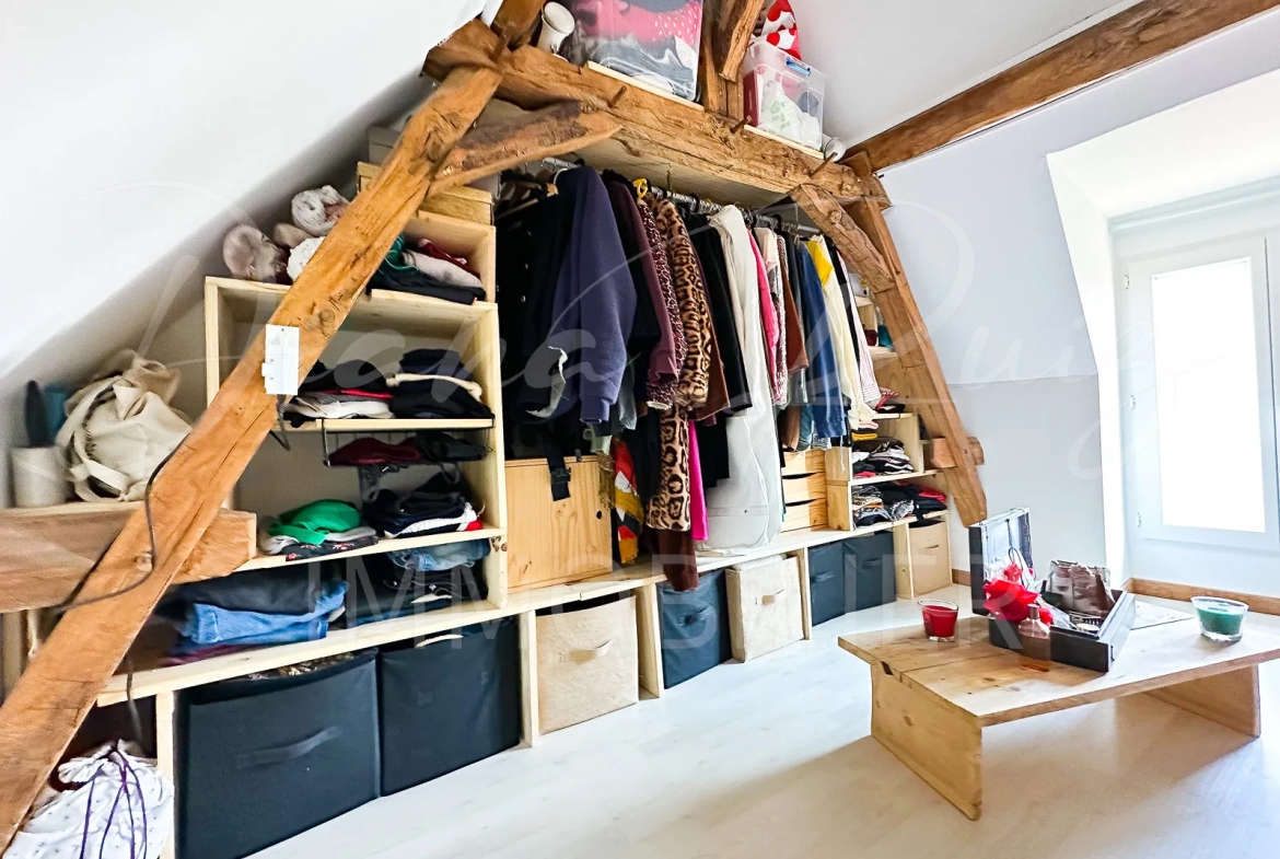 Charmante maison de bourg à Lasse - 139,900 € 