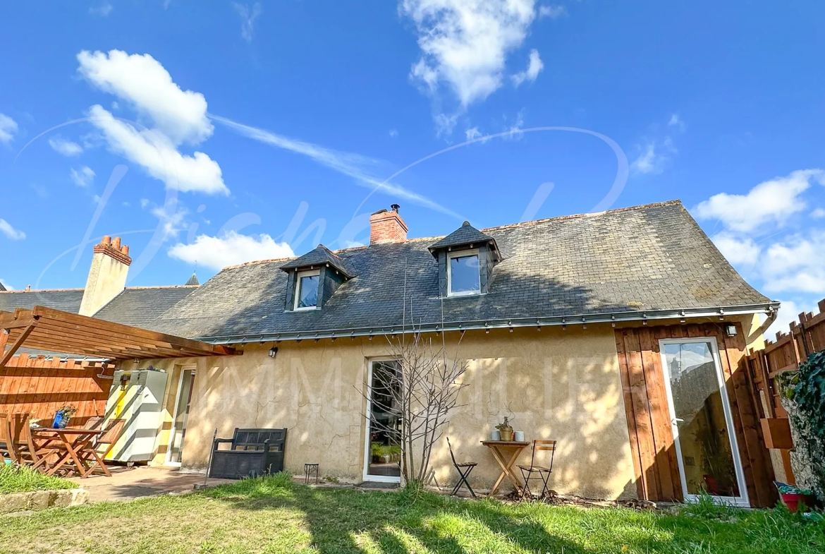 Charmante maison de bourg à Lasse - 139,900 € 