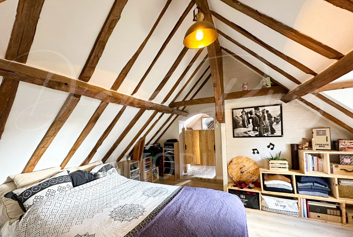 Charmante maison de bourg à Lasse - 139,900 € 