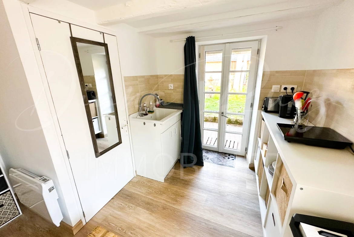 Charmante maison de bourg à Lasse - 139,900 € 