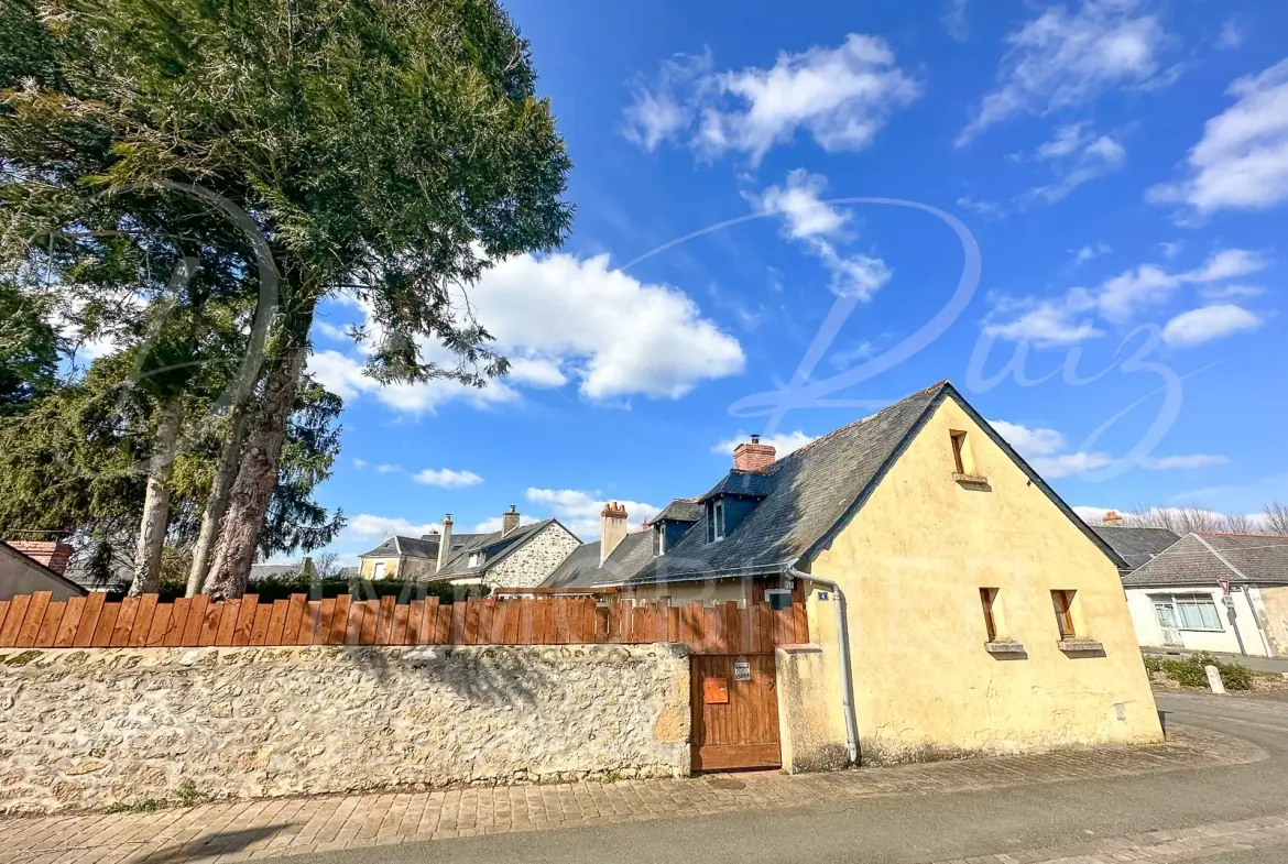 Charmante maison de bourg à Lasse - 139,900 € 