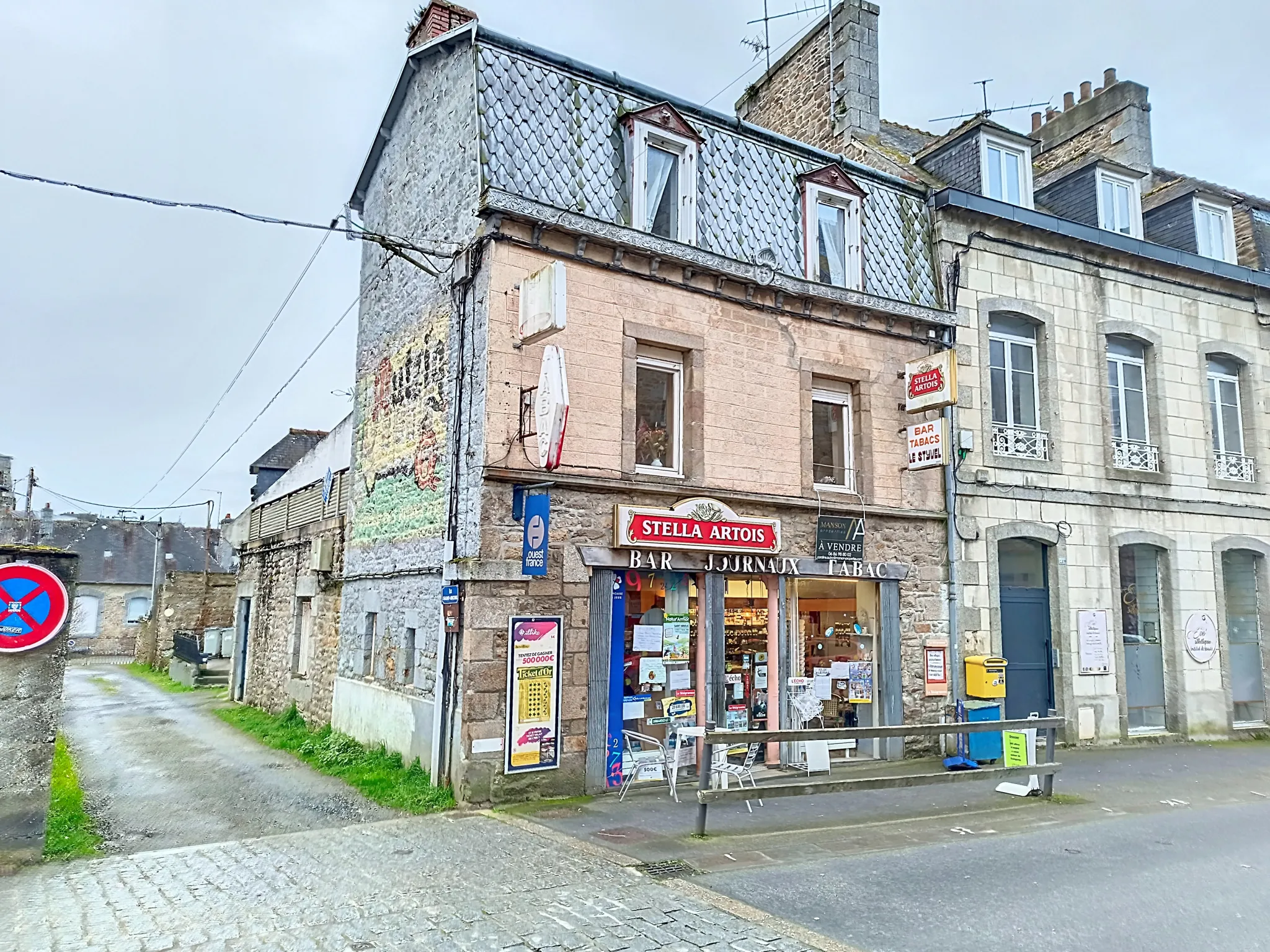 Immeuble avec commerce et habitation - Guingamp 