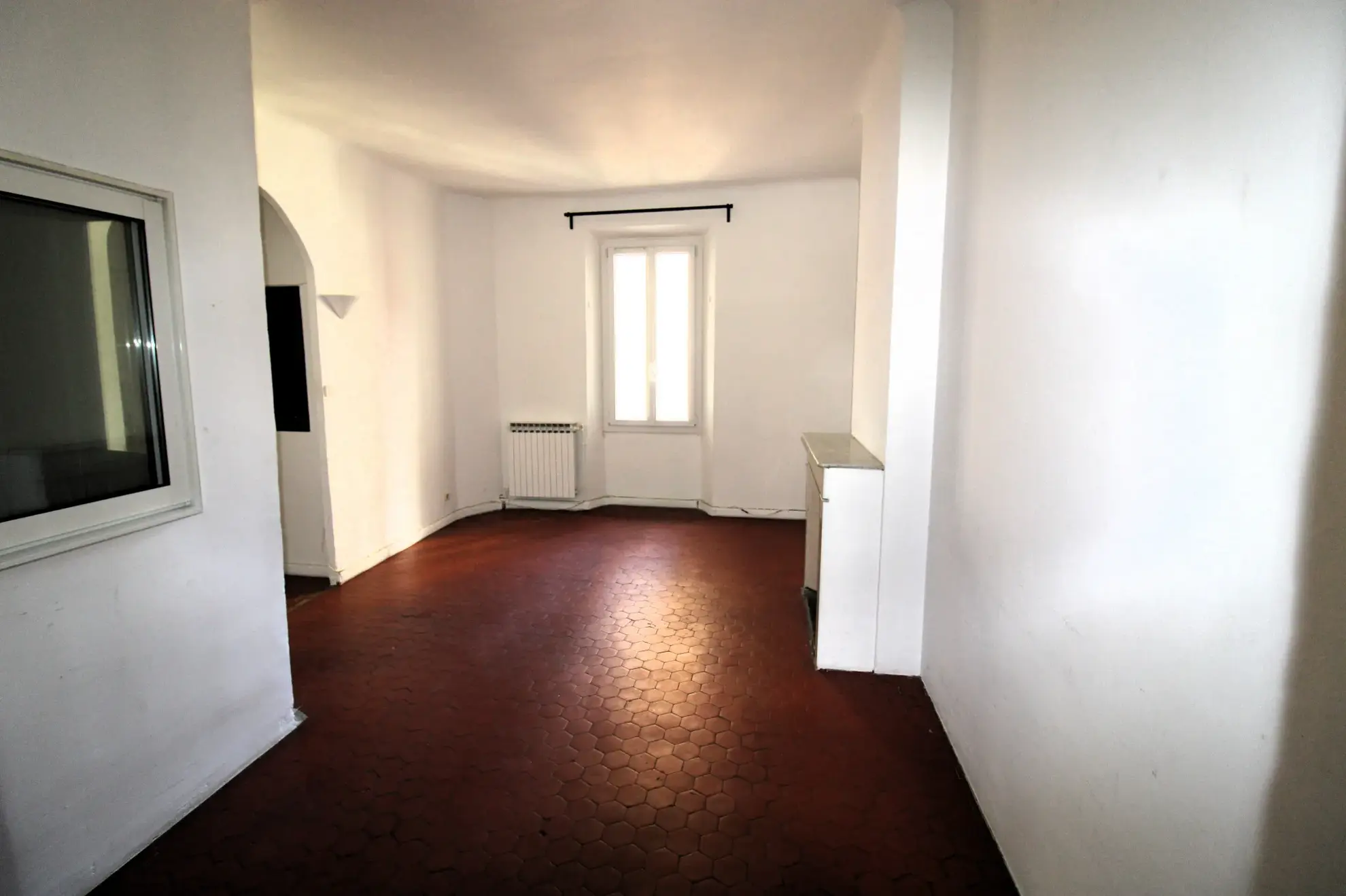 Appartement Toulon Champ de Mars Grand T1 de 45m2 (Faux T2) 