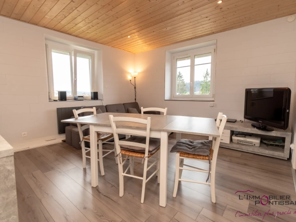 Appartement T3 BIS de 69 m2 avec garage à Labergement-Sainte-Marie