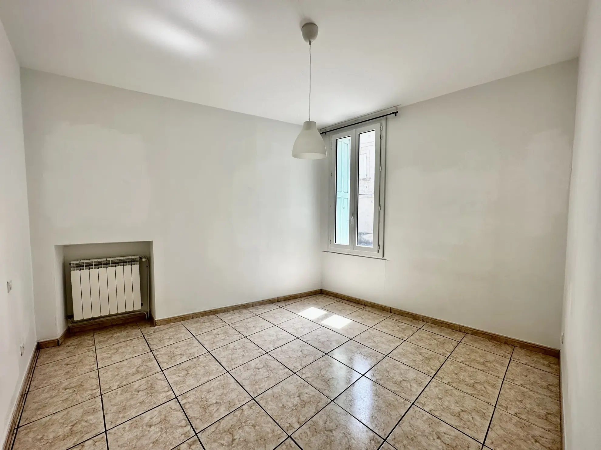 Appartement T3 rénové à Villeneuve les Avignon 