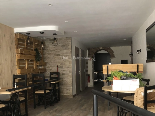 Immeuble d'habitation avec local commercial et appartement duplex à Cintegabelle 