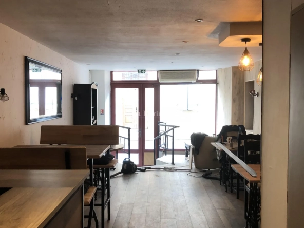 Immeuble d'habitation avec local commercial et appartement duplex à Cintegabelle 