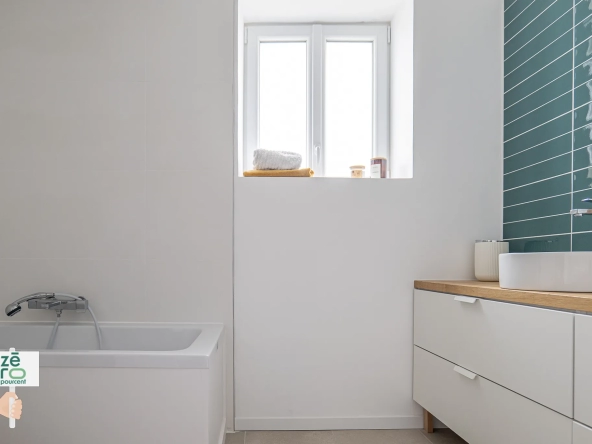 Maison en pierre rénovée à Magnils-Reigniers 