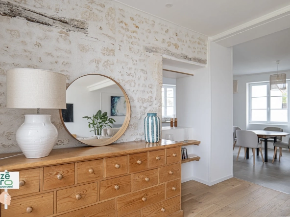 Maison en pierre rénovée à Magnils-Reigniers 