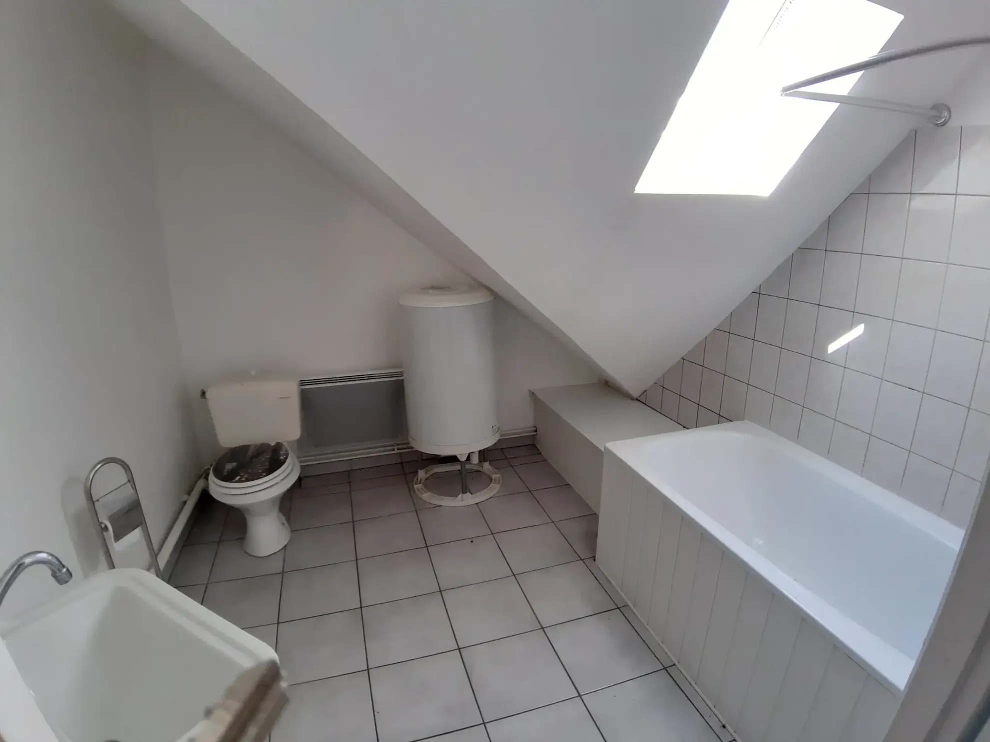 Cozy Studio in Belfort - Top Floor with Parking 