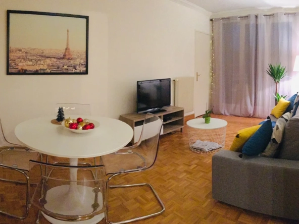 Appartement F2 lumineux avec balcon à Vanves