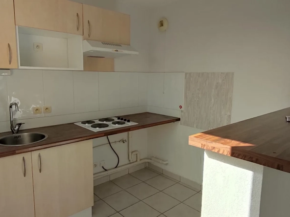 Bel appartement T3 récemment construit au 'Domaine des Lices', Carcassonne 