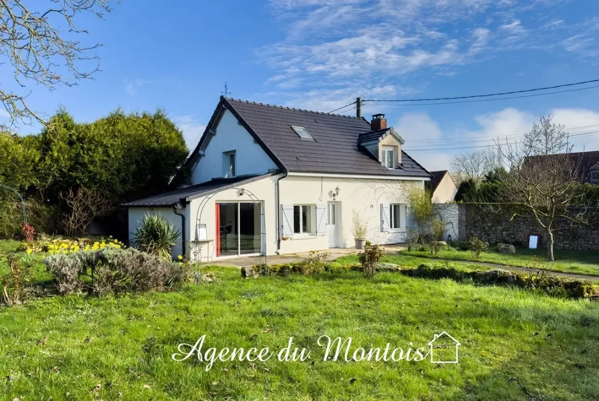Maison de Campagne à Donnemarie Dontilly 