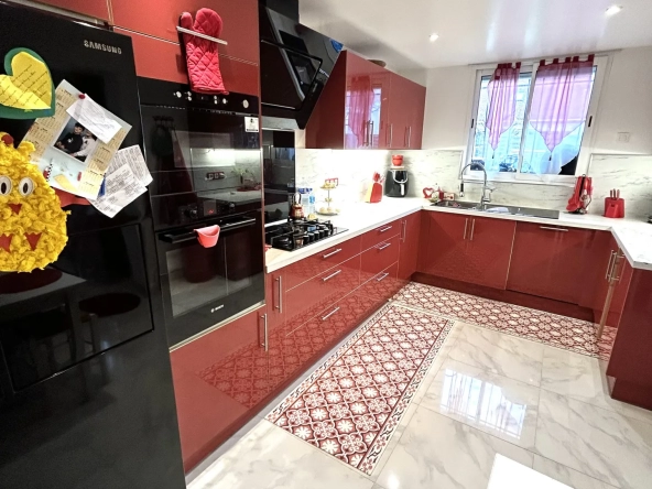 Maison 5 pièces de 90m2 avec jardin à Vaujours 